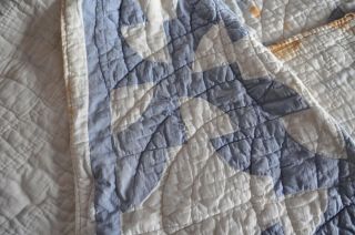 Vintage Quilt - Blue and White Drunkard ' s Path 70 