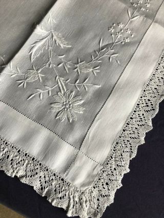 2 Victorian Vintage Linen Madeira Work Hand Embroidered Tray Cloths Lace Edgings 4