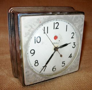 Vintage Warren Telechron Chrome Metal Wall Clock Electric No.  2f01 Made Usa