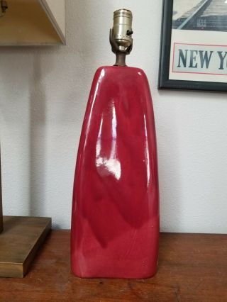VINTAGE MID CENTURY ART DECO RED/MAROON LEAVES CERAMIC ABSTRACT TABLE LAMP 4