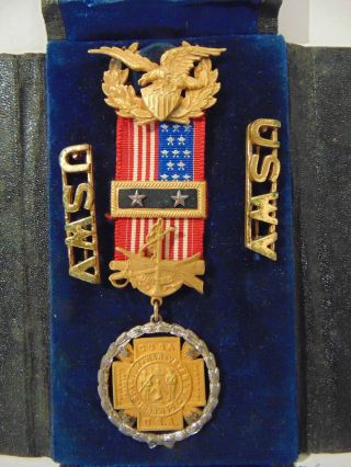 Spanish American War U.  S.  Veteran ' s Medal In Case,  USWV Insignia,  Hugh Vulliamy 2