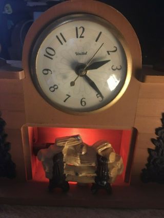 Vintage United Clock Corp Model 419 Fireplace Mantel Clock - Fire Glows