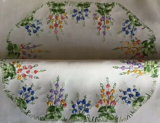 Gorgeous Vintage Irish Linen Hand Embroidered Tablecloth Pretty Floral Circle