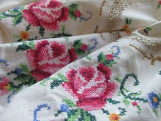 Vintage Hand Embroidered & Crochet Lace Tablecloth