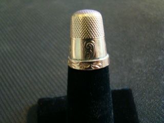 10k Gold Antique Thimble 2.  9 Grams