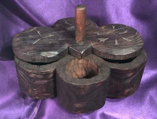 ANTIQUE/VTG HAND CARVED DECORATED WOOD FOLK ART (AFRICA?) 3 WAY SPICE BOX w/LID 3