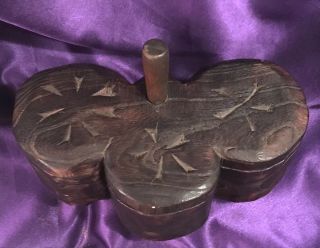 ANTIQUE/VTG HAND CARVED DECORATED WOOD FOLK ART (AFRICA?) 3 WAY SPICE BOX w/LID 4