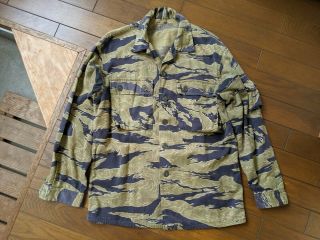 Gold Tiger Stripe Jacket / Us Rs / Tiger Camo / Vietnam War Era