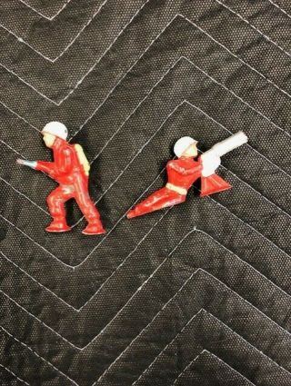 Vintage Barclay Toys Soldiers Dressed In Red.