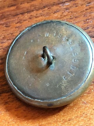 Antique metal Button eingetragen holly leaves 3