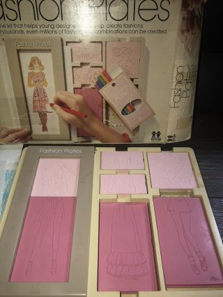 Vintage Fashion Plates Designer Set TOMY 1978 Toy Paper Doll Clothing Kit 2508 5