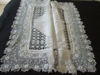 A Stunning Antique White Linen & Tenerife Lace Tablecloth.  Crochet Border.  38 " Sq