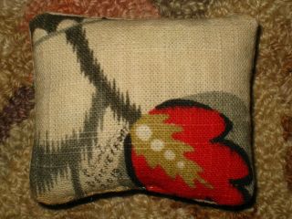 Primitive tiny Sampler Pillow 1824 TWO BLACK RABBITS Old feedsack - quilt Folk Art 4