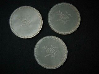 3 ANTIQUE CHINESE CARVED CIRCULAR MOTHER OF PEARL PAGODA JASMINE GAMING CHIPS 3