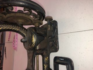 ANTIQUE EARLY HANDCRANK SEWING MACHINE Stenciled Quality Design Museum Find 4