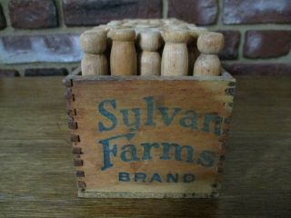 Vintage Primitive Wood Cheese Box,  90 Wooden Clothespins Farm House Laundry 4