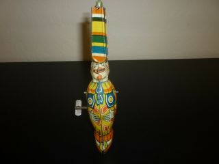 J CHEIN CIRCUS CLOWN VINTAGE 1930 ' s TIN WIND UP WITH SPINNING PADDLES.  EXC 3