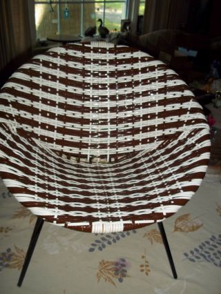 Vintage Mid Century Modern Child ' s Umanoff Era Egg Chair Woven Kid Brown White 3