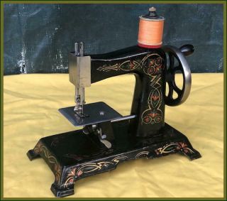 Rare Antique Muller Model 10 Looper Chain Stitch Toy Hand Crank Sewing Machine