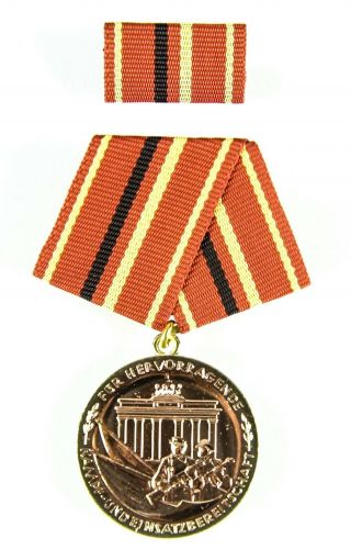 East German Gdr Military Army Bronze Medal Merit Of The Fighting Groups