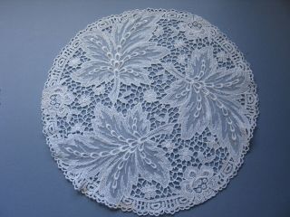 ANTIQUE SET OF 6 LACE DOILIES/TABLE MATS EARLY 1900 ' s 4