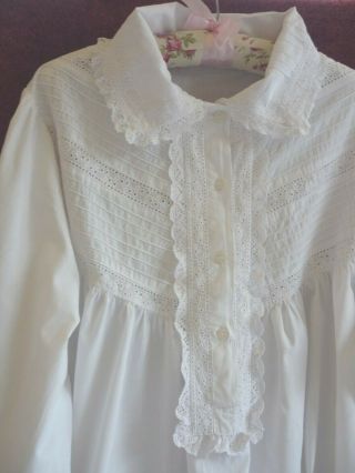 Antique/Vintage Nightgown Broderie Anglaise & Lace Trim. 2