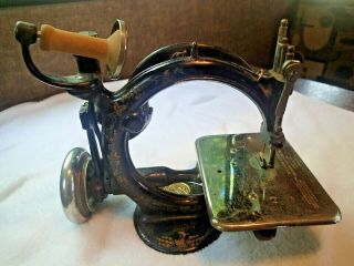 Antique Hand Crank Operated Willcox Gibbs sewing machine.  ca 1904 5