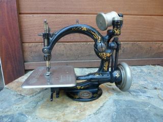 Antique Willcox Gibbs Small Chain Stitch Sewing Machine W/ Attachments