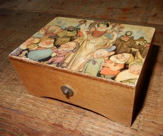 Disney Snow White & The 7 Dwarfs Music Box Made In Switzerland Vintage Antique