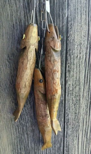 Vintage Rustic Wood Hand Carved 3 Fish On Chain Cabin Decor Folk Art Man Cave