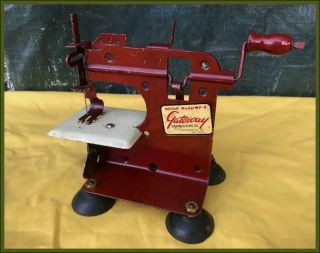 Rare Gateway - Rotar Np - 8 - Tiny Toy Hand Crank Sewing Machine