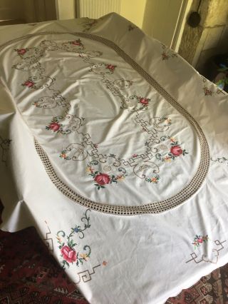 LARGE VINTAGE CROSS STITCH AND CROCHET TABLECLOTH 8 Ft X 6 Ft 3