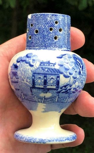 Antique Staffordshire Blue Willow Pearlware Pepper Pot Or Shaker,  C.  1800