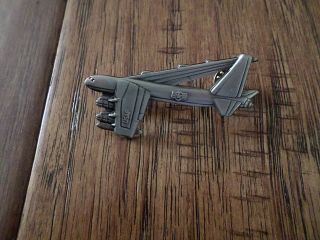 U.  S MILITARY B - 52 STRATOFORTRESS BOMBER PLANE HAT PIN BADGE DOUBLE CLUTCH BACK 3