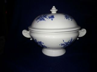 VINTAGE BLUE & WHITE FRENCH SOUP TUREEN 2