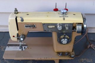 Vintage HEAVY DUTY WHITE SEWING MACHINE,  model 300B ZIG ZAG all metal, 4