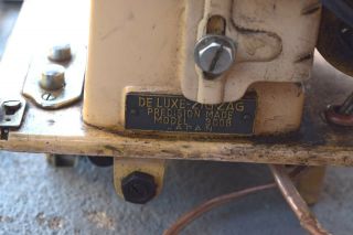 Vintage HEAVY DUTY WHITE SEWING MACHINE,  model 300B ZIG ZAG all metal, 5