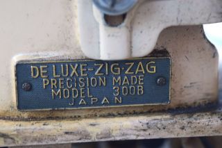 Vintage HEAVY DUTY WHITE SEWING MACHINE,  model 300B ZIG ZAG all metal, 6