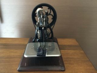ANTIQUE VINTAGE OLD WILLCOX & GIBBS HANDCRANK SEWING MACHINE,  SERIAL A497786 4