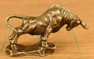Rare Old Bronze Hand Carving Cow Statue Figue Netsuke Struggle Noble Gift