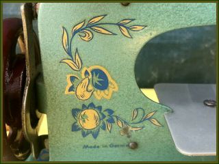 RARE ANTIQUE SCHURHOFF BLUE & GOLD FLOWERS TOY HAND CRANK SEWING MACHINE 6