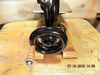 Antique Hand Crank Scallop base Willcox Gibbs sewing machine.  RESTORED 1892 11