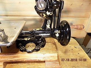 Antique Hand Crank Scallop base Willcox Gibbs sewing machine.  RESTORED 1892 3