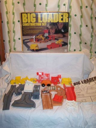 Vintage 1977 Tomy Big Loader Construction Set 5001 Complete And