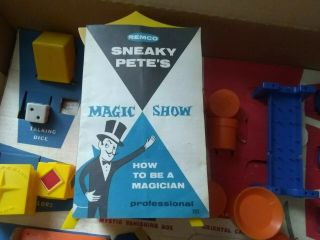 VINTAGE REMCO SNEAKY PETE ' S PROFESSIONAL MAGIC SHOW - VERY RARE - 7