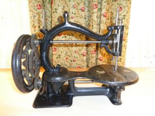 1868 ANTIQUE GOLD MEDAL SEWING MACHINE CO.  CAST IRON SEWING MACHINE - TOLE FLOWERS 11