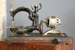 Willcox & Gibbs Antique Sewing Machine Chain Stitch Brass Medallion 1800s Motor