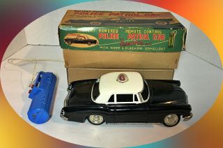 Vintage Cragstan Remote Control Police Patrol Car 684 w/Siren & Flashing Light 2