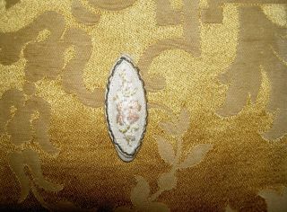 1 Antique French Embroidered Buttons 18 Th Century Louis Xv N°2