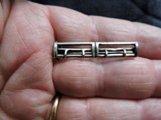 Victorian Medal Top Buckle In Silver For Two Miniatures - 16mm Ribbon.